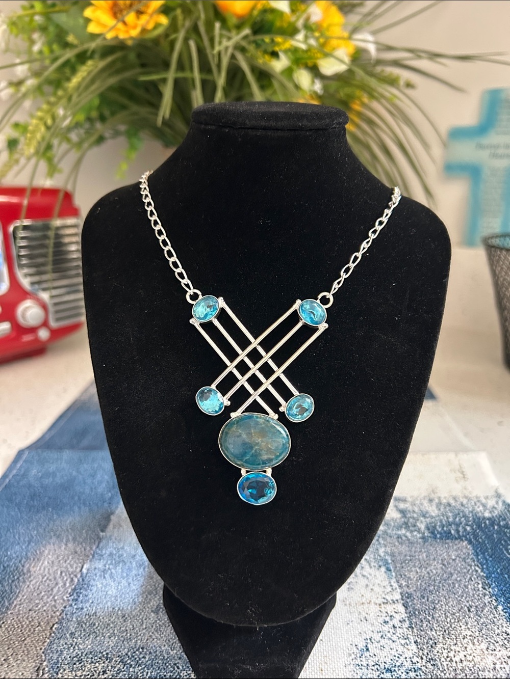 Sterling Silver Apatite Blue Topaz Gemstone Vintage Statement Necklace.